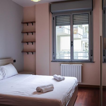 Apartament Urban Balcony Hideaway - 3 People Mediolan Zewnętrze zdjęcie