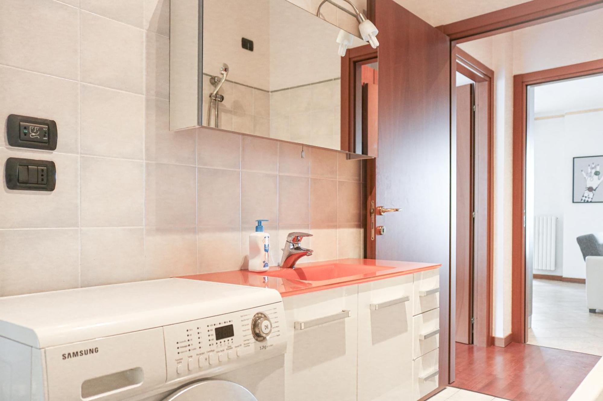 Apartament Urban Balcony Hideaway - 3 People Mediolan Zewnętrze zdjęcie